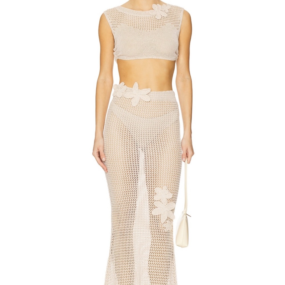 Bananhot YOKO Crochet Two-Piece Set with Floral Accents in Knitted Sand